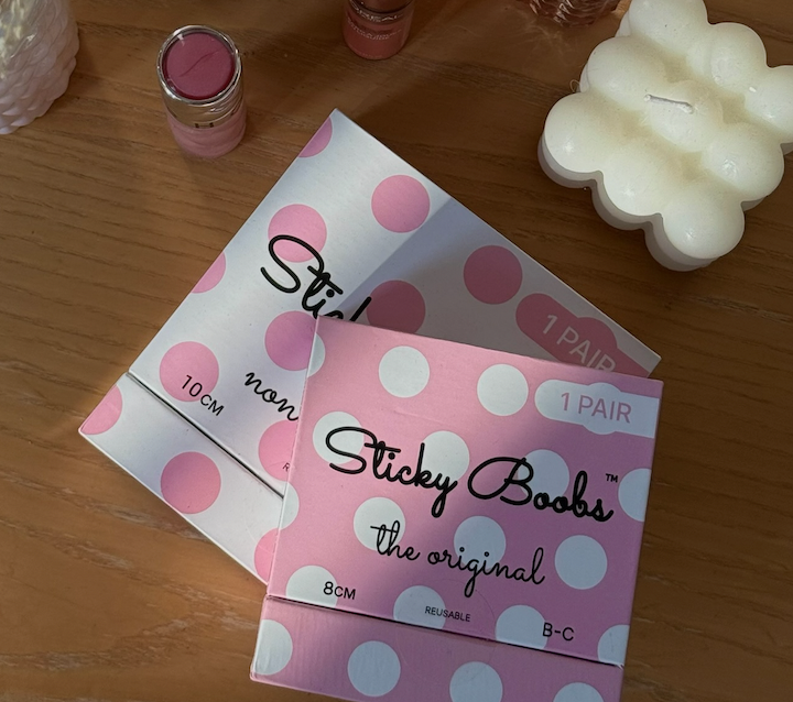 Sticky Boobs: The Original vs. Non-Adhesive vs. Sticky Bra — What’s the Difference and Which Do I Need?