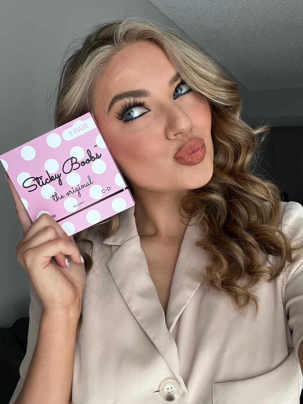 sticky boobs tik tok screen shot